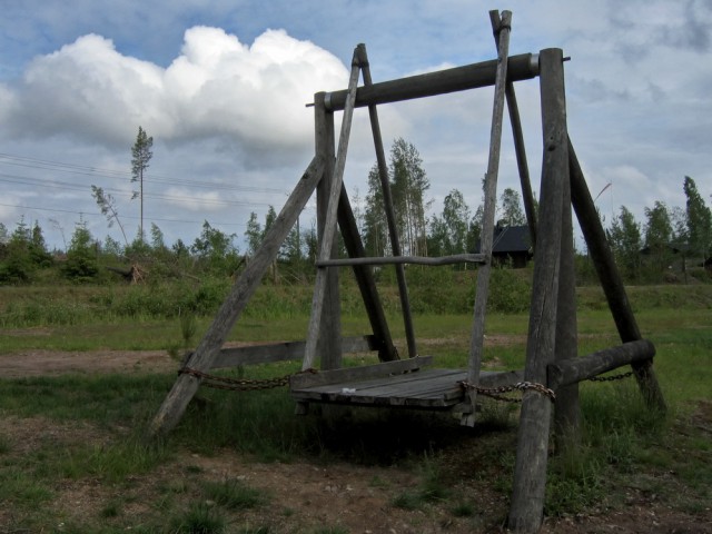 Качели.jpg