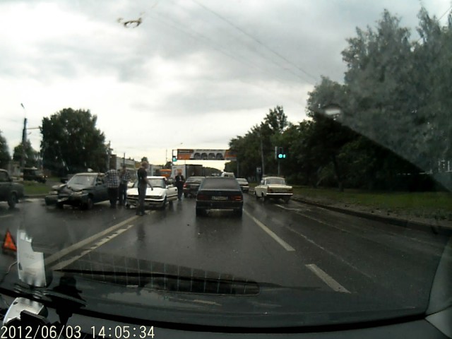 13320032.AVI_snapshot_02.44_[2012.06.03_14.43.18].jpg