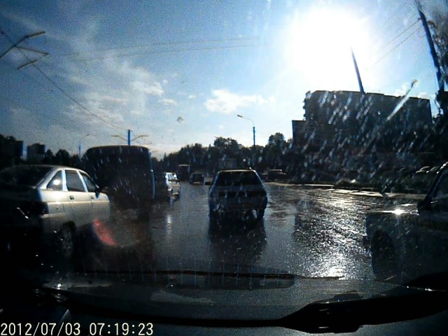 07120008.AVI_snapshot_00.52_[2012.07.03_17.41.46].jpg