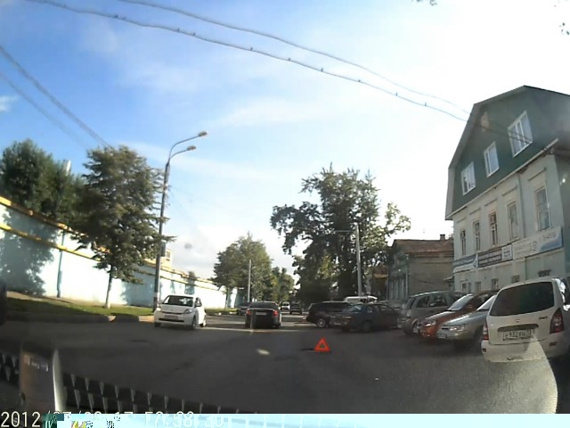 17560007.AVI_snapshot_02.24_[2012.07.26_19.33.04].jpg