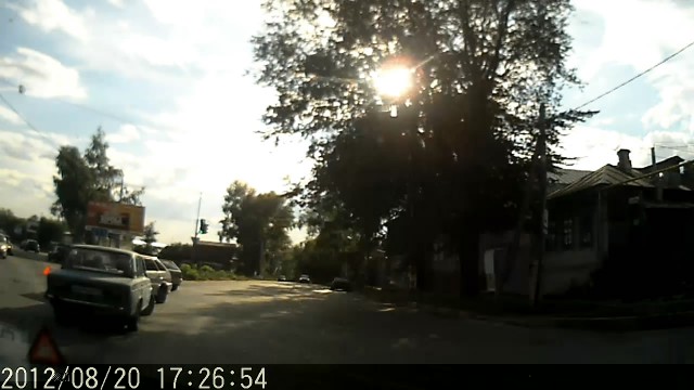17220014.AVI_snapshot_01.00_[2012.08.20_19.36.44].jpg