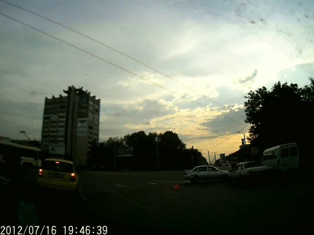 19400008.AVI_snapshot_02.44_[2012.07.16_20.10.47].jpg